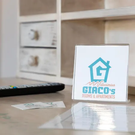 Πανσιόν Giaco's